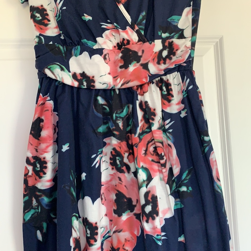 🆕 Navy Floral Mid Dress - Picture 3 of 7